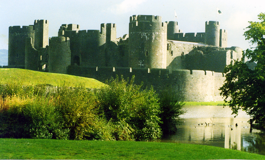 Замок Кайрфилли в Южном Уэльсе