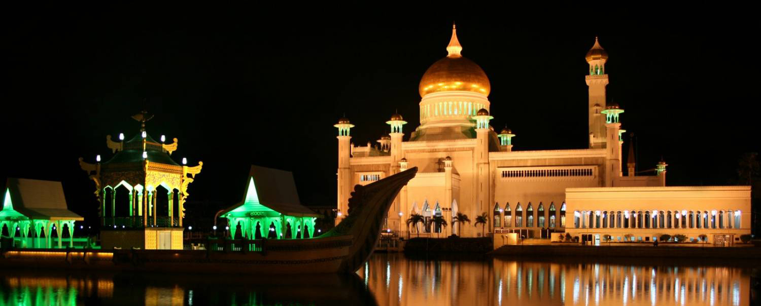 Бруней, ночь