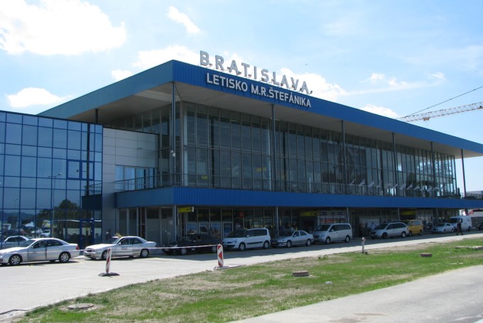 Дешевые авиабилеты в Братиславу