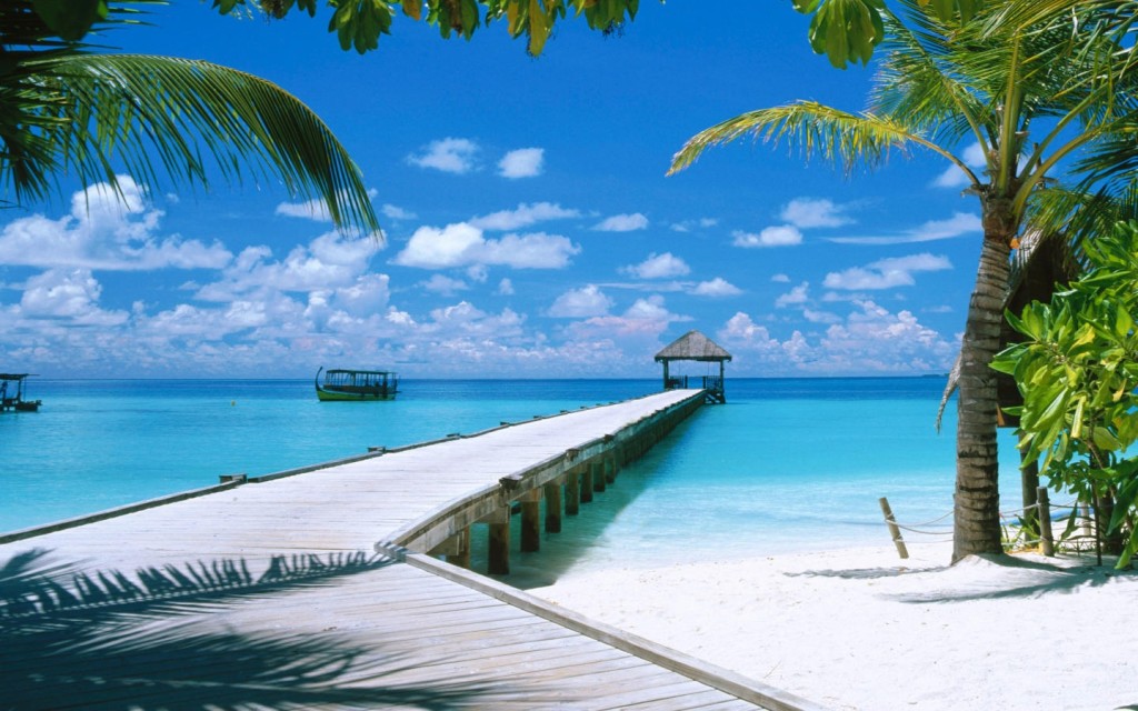 Atoll Ari Beach