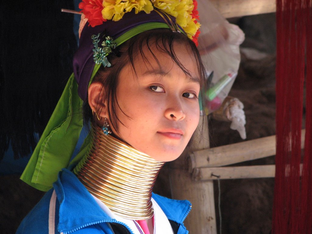 Длинная шея длинная жизнь. Племя Каренов в Тайланде. Мьянма Карены.